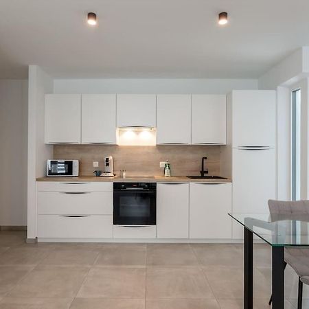 Superbe Appartement Avec Parking Malmedy Luaran gambar