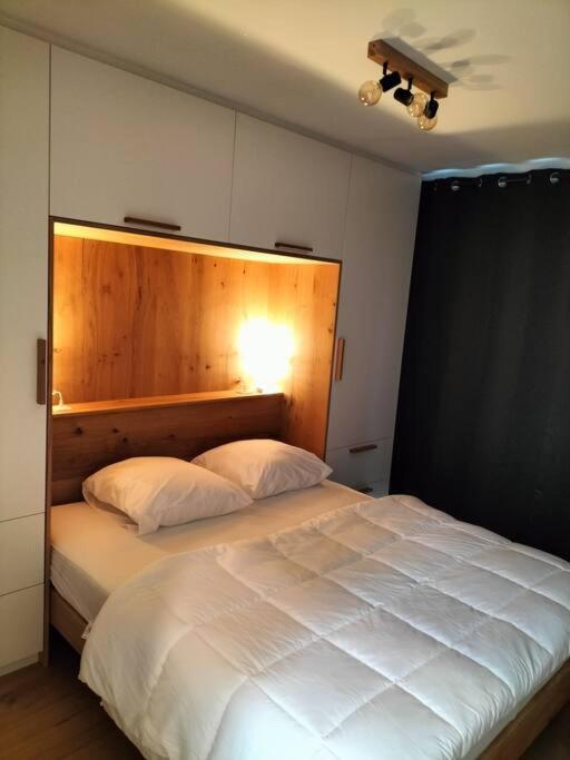 Superbe Appartement Avec Parking Malmedy Luaran gambar