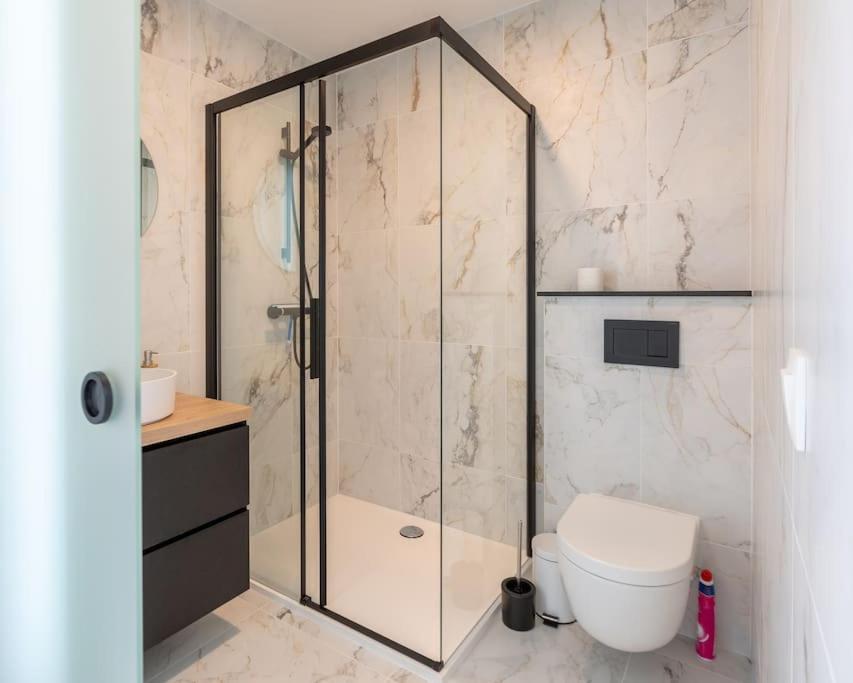 Superbe Appartement Avec Parking Malmedy Luaran gambar